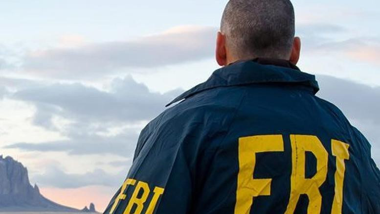 Ο Τράμπ απέλυσε τον επικεφαλής του FBI: «Ο Κόμεϊ δεν είναι πια σε θέση να ηγηθεί της υπηρεσίας αποτελεσματικά»